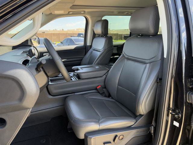 Certified 2025 Ford Expedition Active AWD/4WD image 27