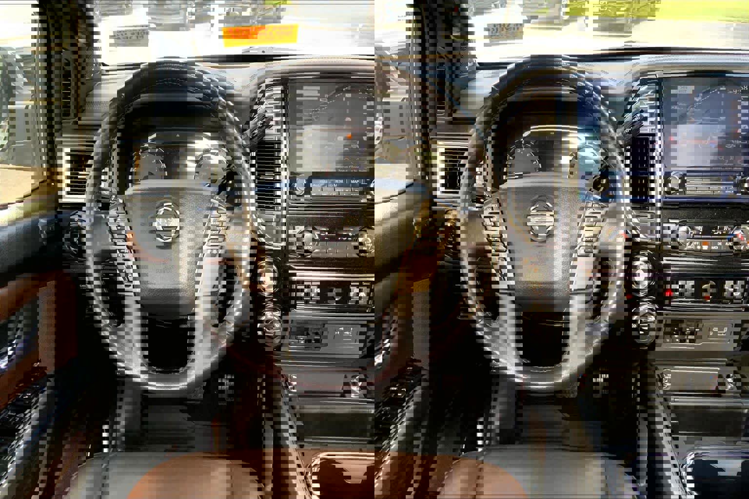 Used 2023 Nissan Titan Platinum Reserve w/ Moonroof Package image 6