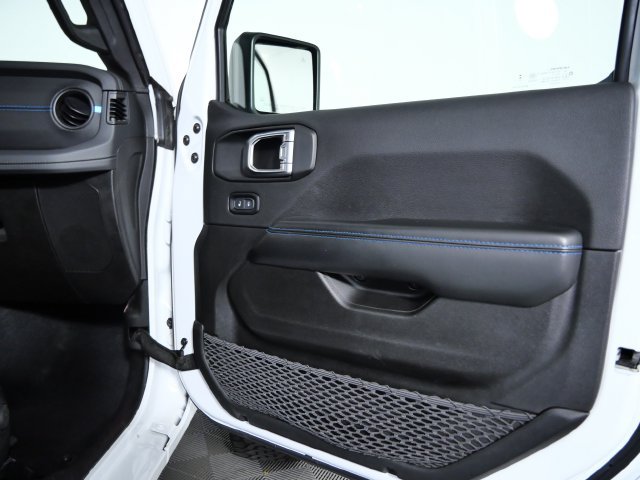 Used 2024 Jeep Wrangler Unlimited Rubicon 4xe AWD/4WD image 11