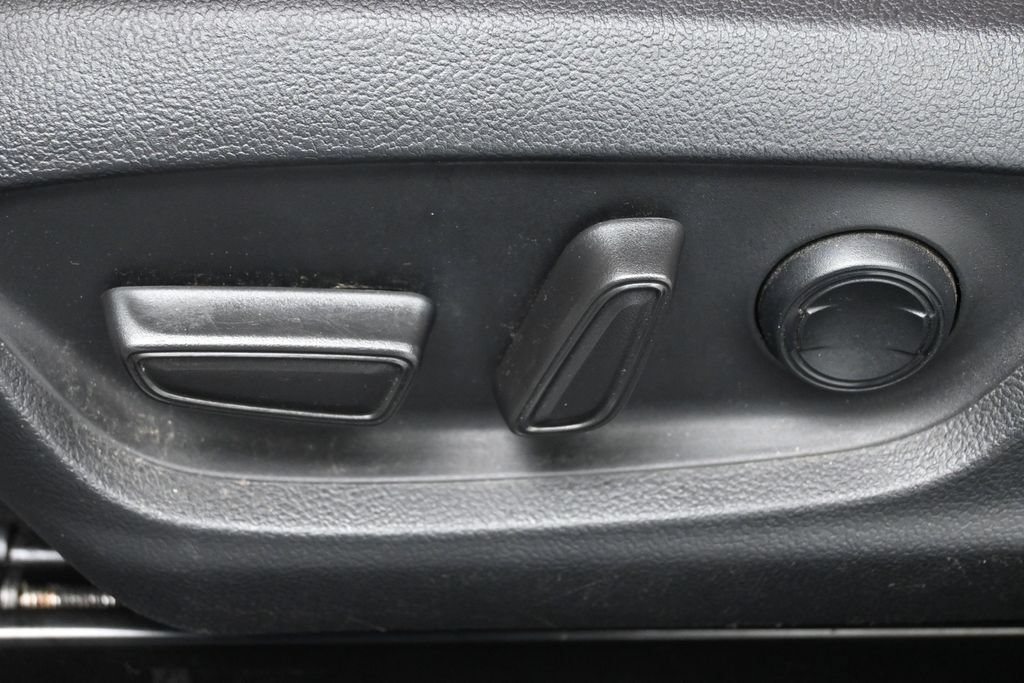 Used 2021 Toyota Camry XSE w/ Navigation Package FWD image 10