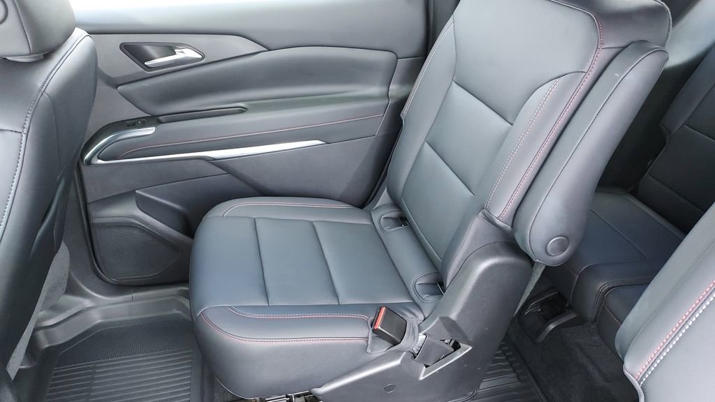 Used 2025 Chevrolet Traverse Z71 w/ Driver Confidence Package image 19