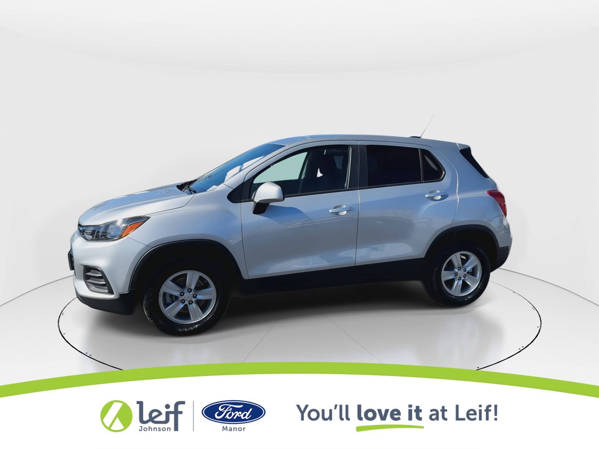 Used 2022 Chevrolet Trax LS w/ Tint and Cruise Package image 9