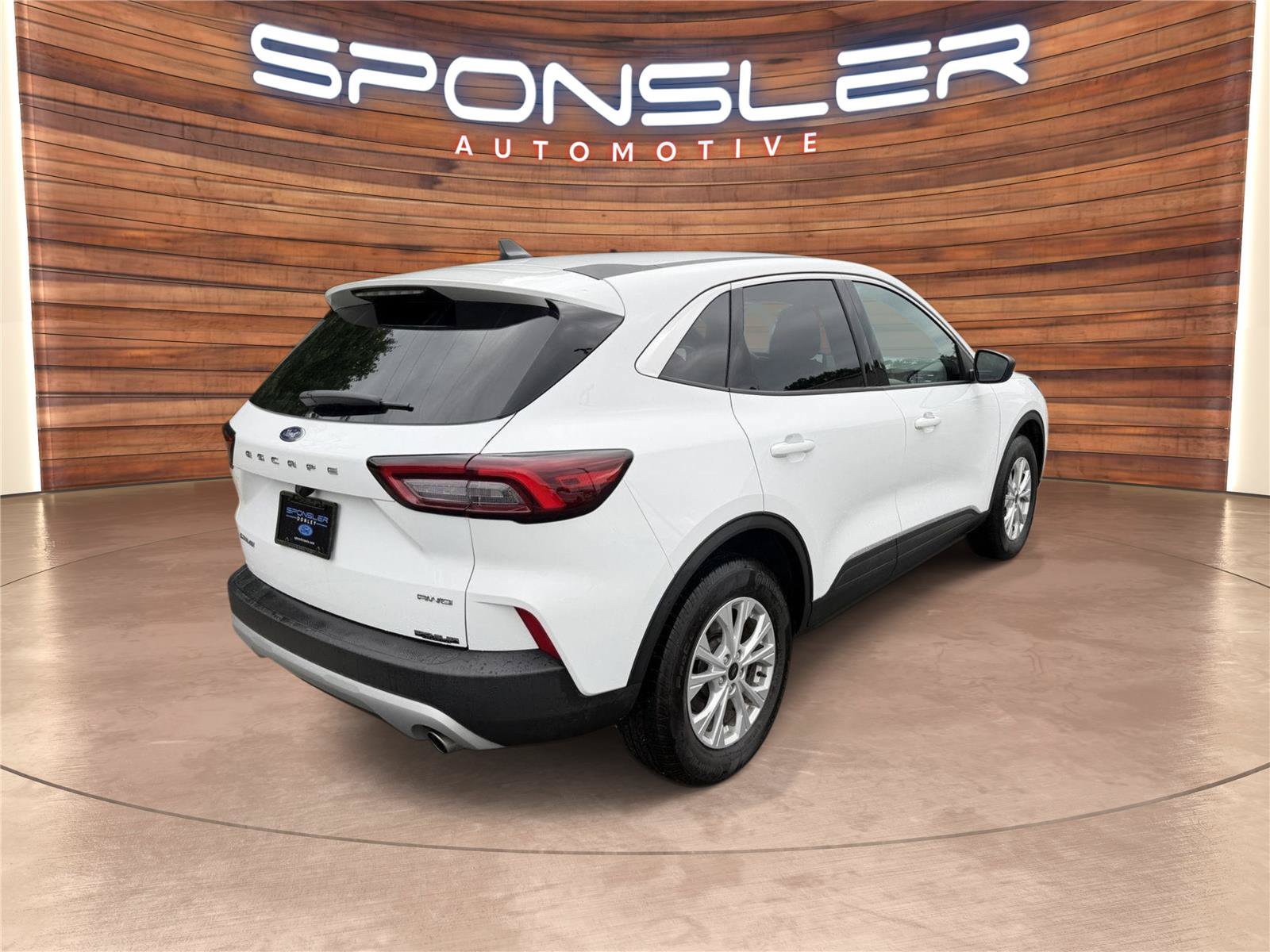 Certified 2023 Ford Escape Active AWD/4WD image 8