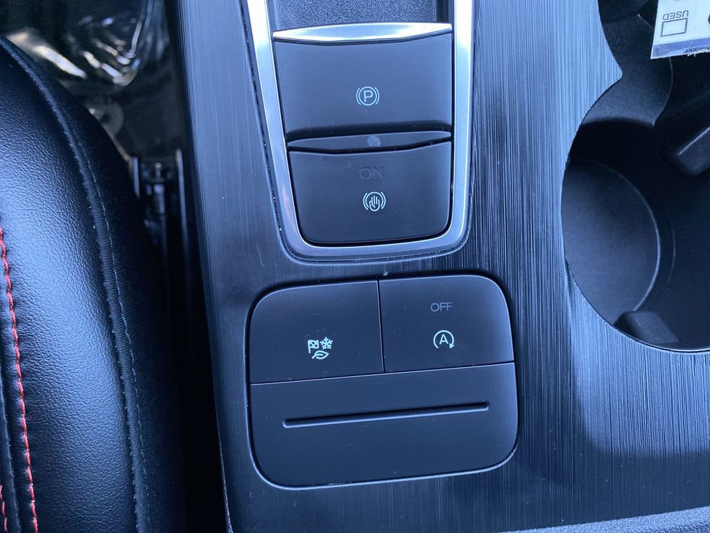 Certified 2025 Ford Escape ST-Line image 24