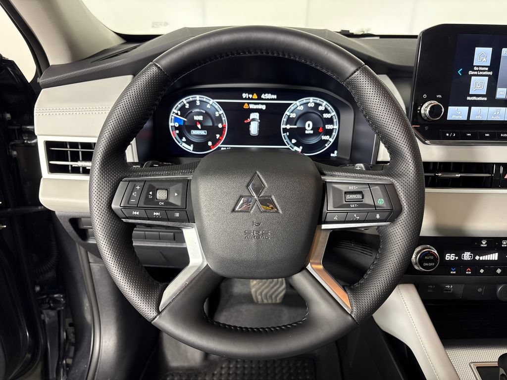 Used 2024 Mitsubishi Outlander SEL FWD image 13