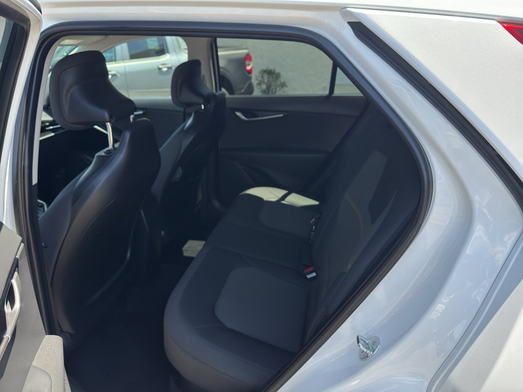 Used 2025 Kia Niro LX FWD image 16