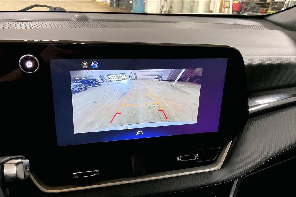 Used 2025 Chevrolet Equinox LT AWD/4WD image 20