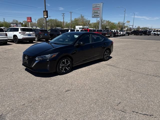 Used 2025 Nissan Sentra SV FWD image 1
