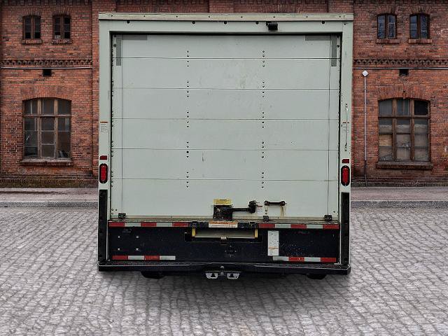 Certified 2021 Ford E-350 and Econoline 350 Super Duty RWD image 5