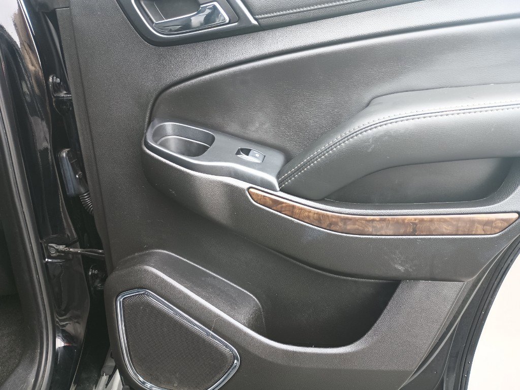 Used 2017 Chevrolet Tahoe LS w/ All-Season Package image 32