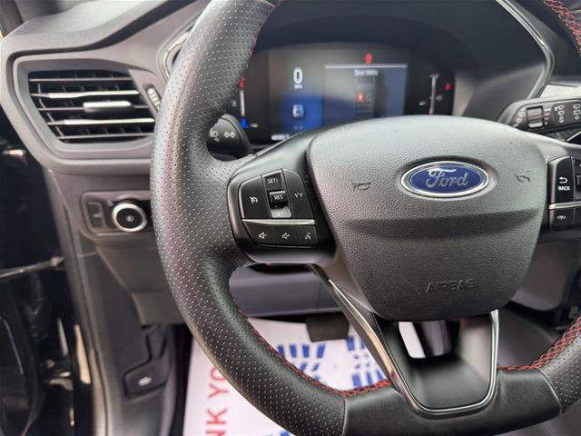 Certified 2025 Ford Escape ST-Line Select AWD/4WD image 15