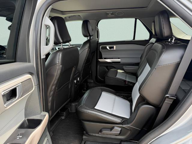 Certified 2023 Ford Explorer XLT w/ Equipment Group 202A AWD/4WD image 5