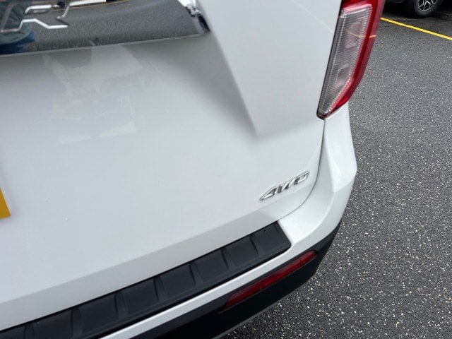 Certified 2022 Ford Explorer XLT w/ Equipment Group 202A AWD/4WD image 35