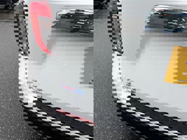 Certified 2022 Ford Explorer XLT w/ Equipment Group 202A image 35