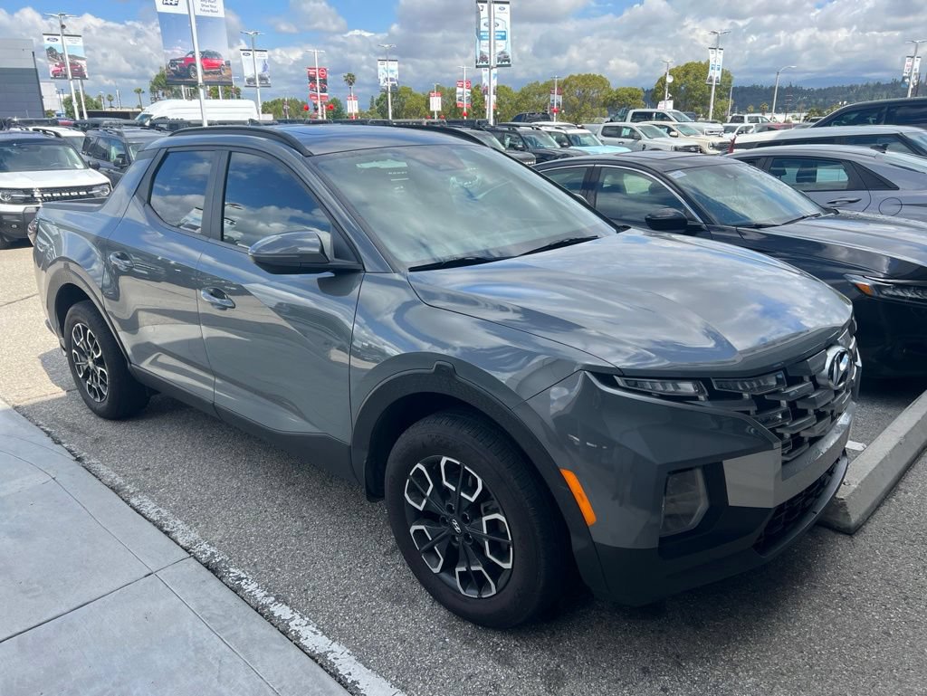 Used 2022 Hyundai Santa Cruz SEL Premium AWD/4WD image 2