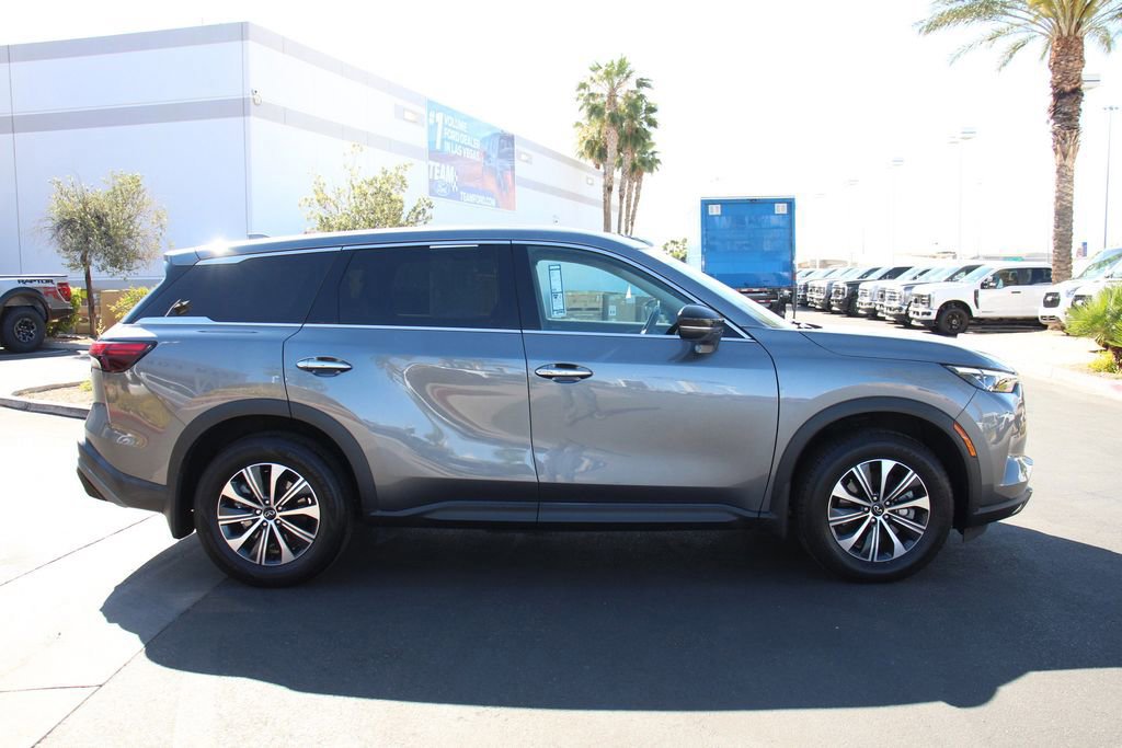 Used 2023 INFINITI QX60 Pure image 8