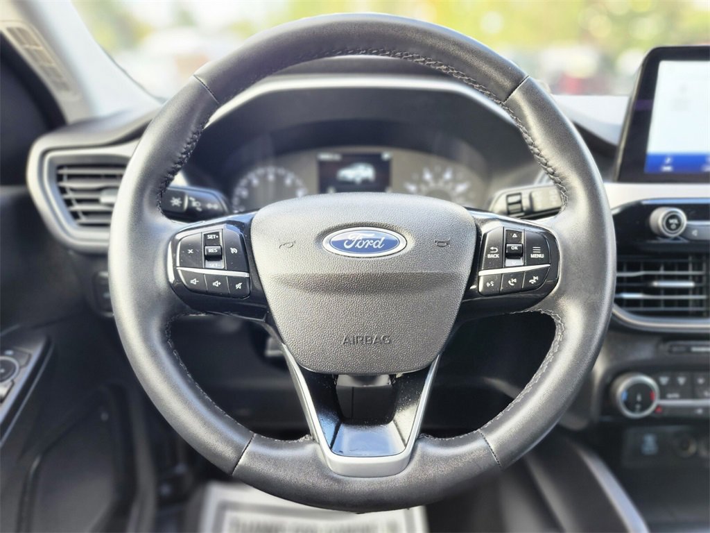 Certified 2022 Ford Escape SE w/ SE Sport Appearance Package image 26