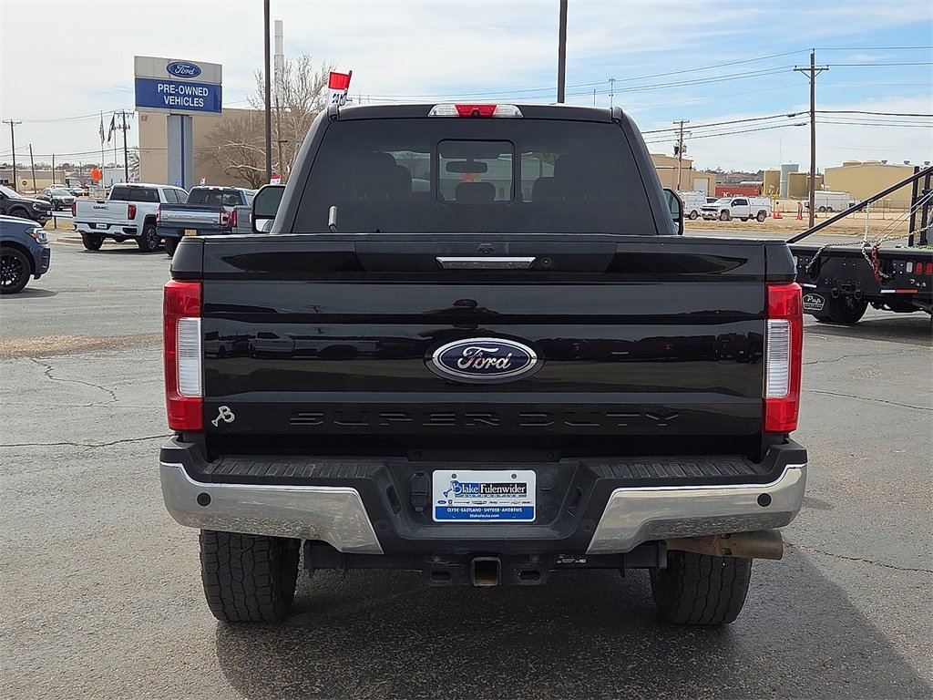 Certified 2019 Ford F250 Lariat w/ Lariat Value Package image 4