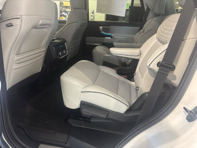 Certified 2025 Ford Expedition Platinum w/ Platinum Ultimate Package AWD/4WD image 10