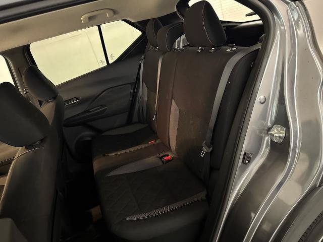 Used 2018 Nissan Kicks SV FWD image 28