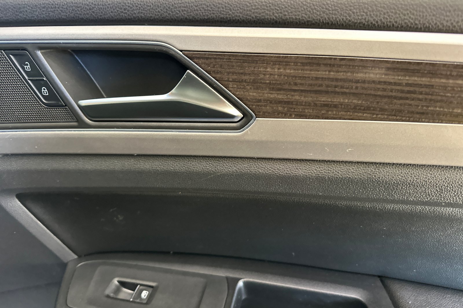 Used 2019 Volkswagen Atlas SE w/ Towing Package AWD/4WD image 19