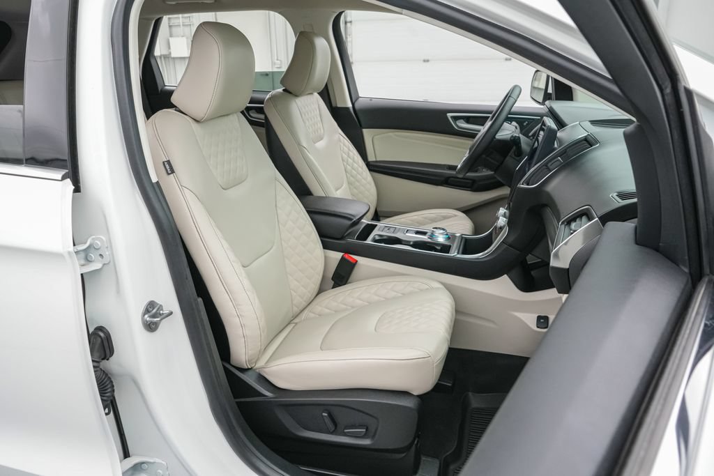 Certified 2024 Ford Edge Titanium w/ Equipment Group 301A AWD/4WD image 22
