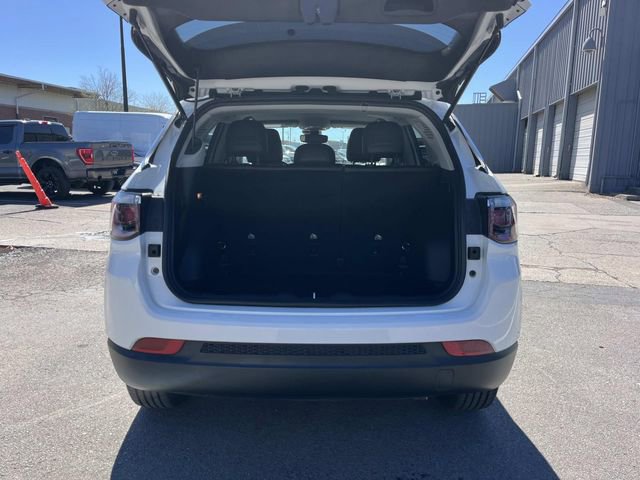 Used 2022 Jeep Compass Latitude w/ Convenience Group image 12