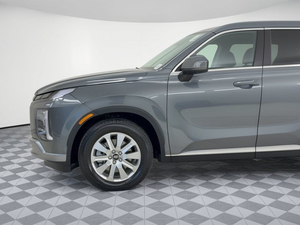 Used 2025 Hyundai Palisade SEL FWD image 13