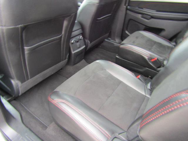 Certified 2018 Ford Explorer XLT w/ Equipment Group 202A image 16
