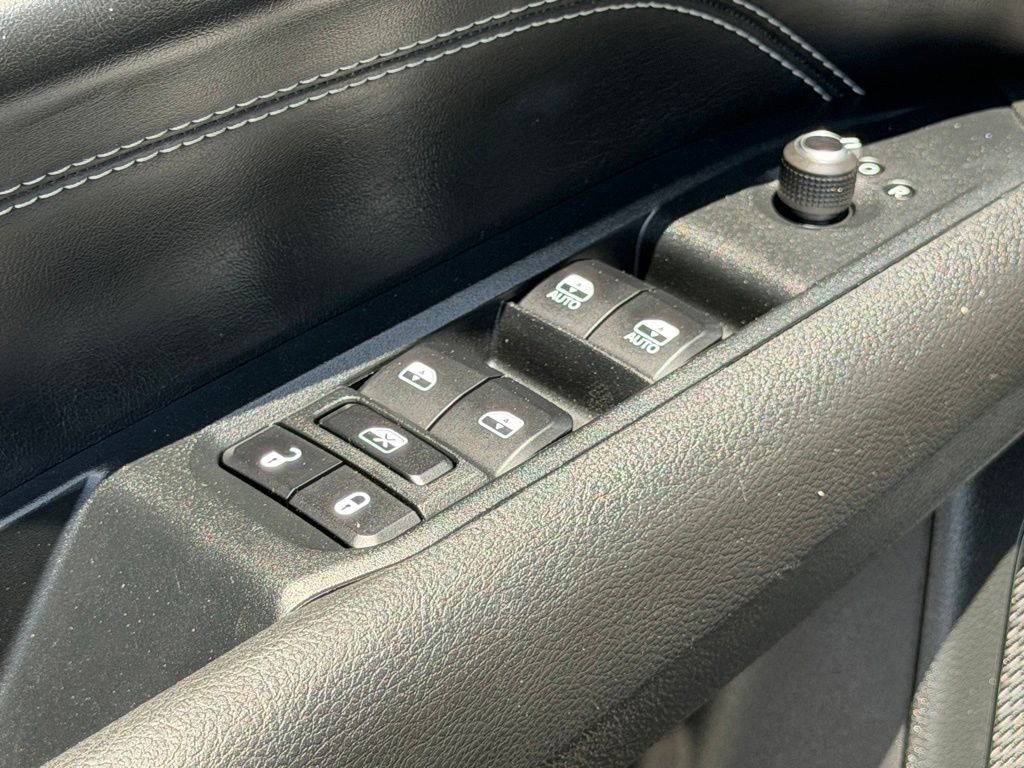 Used 2023 Jeep Compass Latitude AWD/4WD image 19