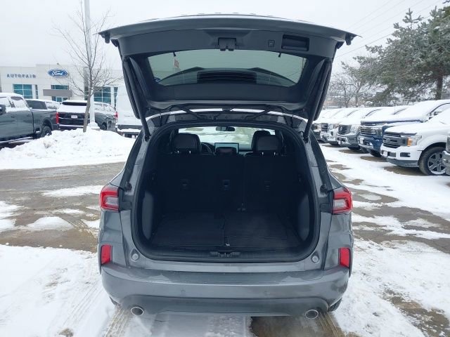 Certified 2024 Ford Escape ST-Line w/ Tech Pack #1 image 27