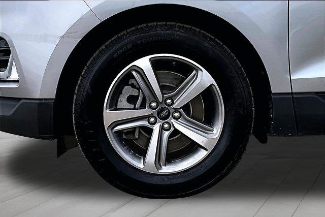Certified 2024 Ford Edge SEL w/ Convenience Package AWD/4WD image 9