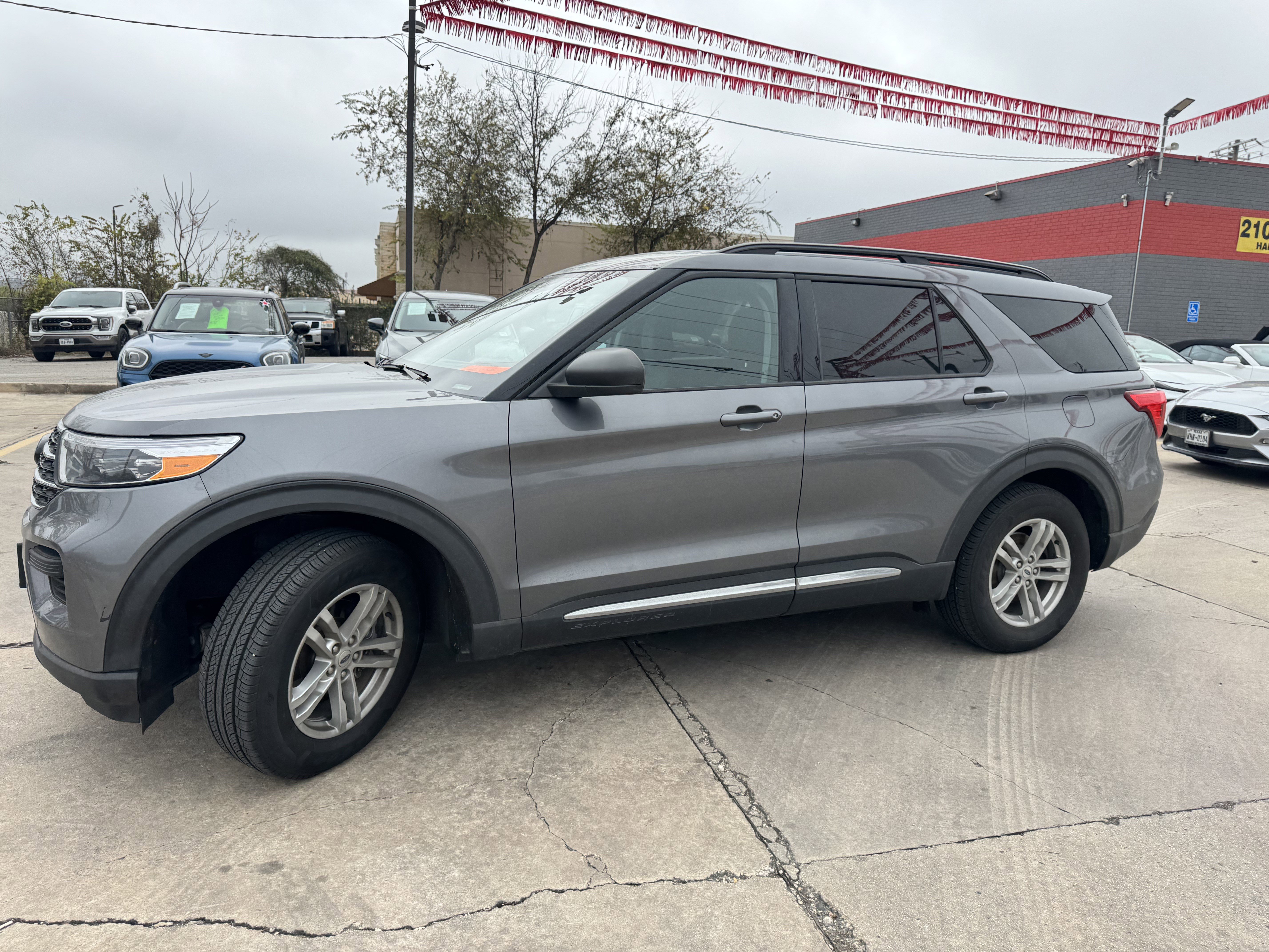 Certified 2021 Ford Explorer XLT image 12
