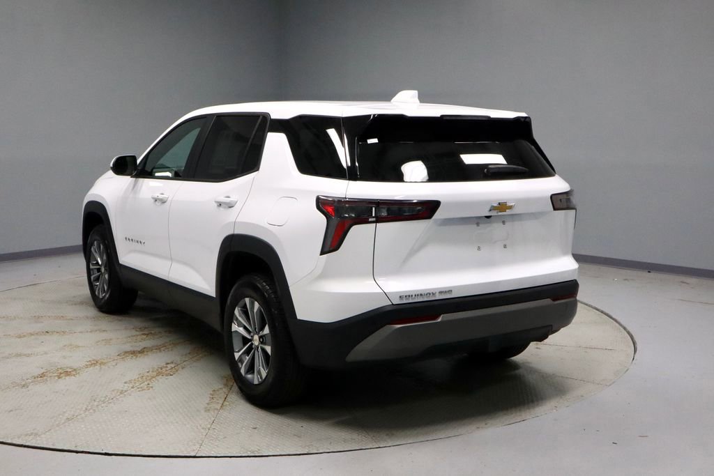Used 2025 Chevrolet Equinox LT image 3
