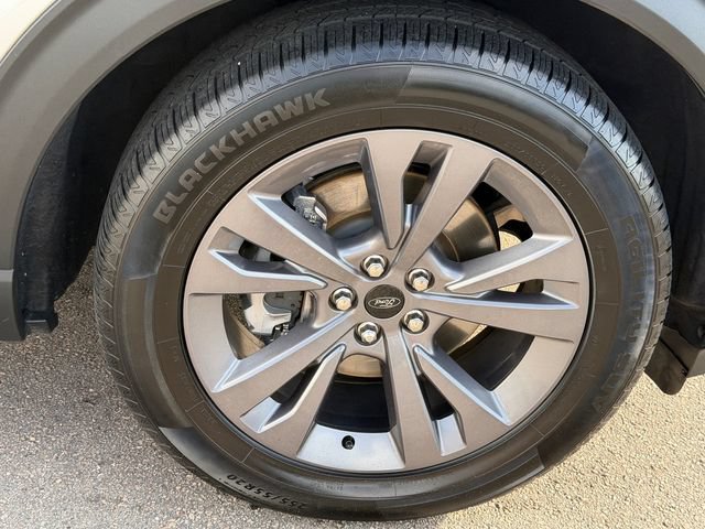 Certified 2021 Ford Explorer XLT w/ Equipment Group 202A RWD image 19