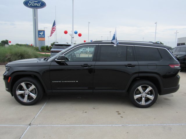 Used 2021 Jeep Grand Cherokee L Limited RWD image 4