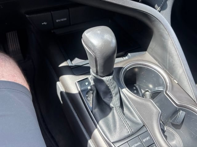 Used 2021 Toyota Camry SE FWD image 15