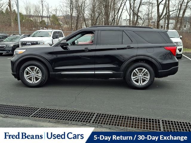 Certified 2023 Ford Explorer XLT w/ Equipment Group 202A image 3