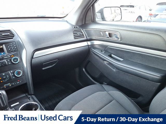 Certified 2019 Ford Explorer XLT w/ Class III Trailer Tow Package image 17