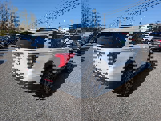 Certified 2023 Ford Explorer XLT w/ Equipment Group 202A image 5