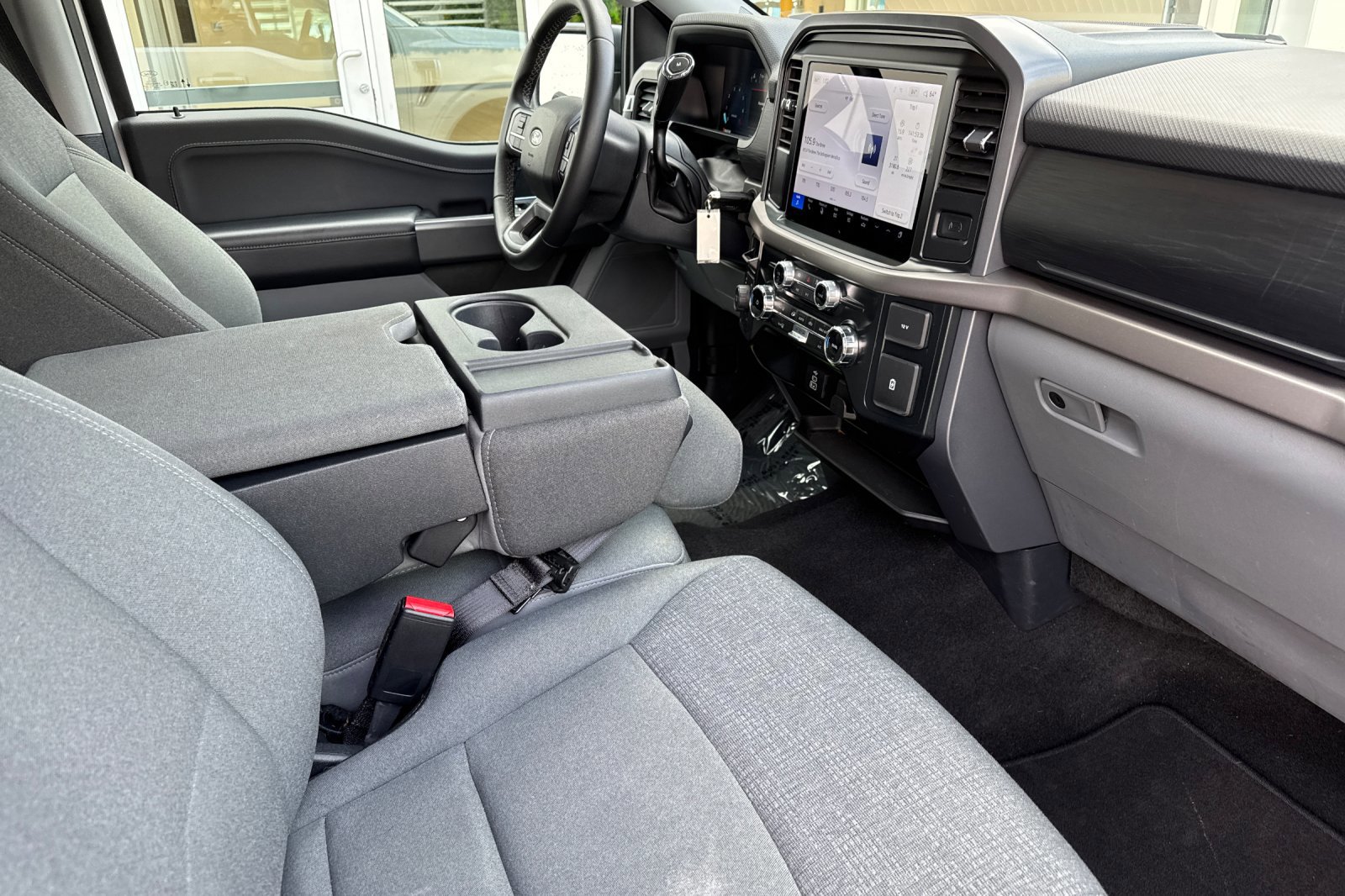 Certified 2025 Ford F150 XLT w/ Equipment Group 301A Standard image 15