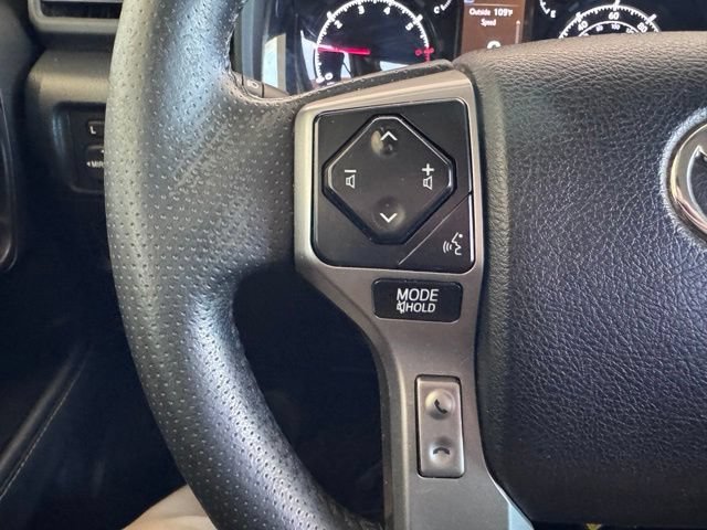 Used 2020 Toyota 4Runner SR5 AWD/4WD image 15