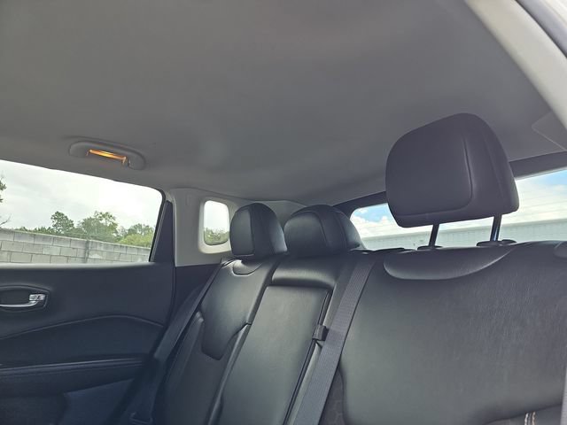 Used 2020 Jeep Compass Latitude w/ Cold Weather Group AWD/4WD image 15