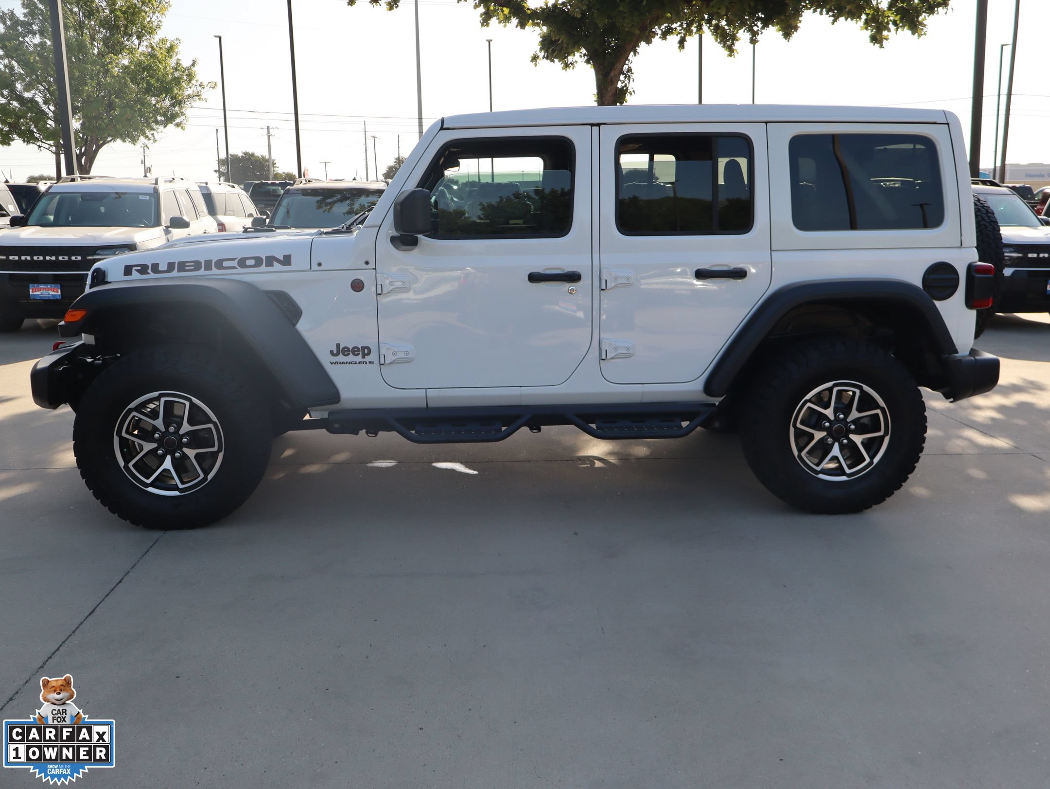 Used 2024 Jeep Wrangler Unlimited Rubicon w/ Convenience Group AWD/4WD image 7