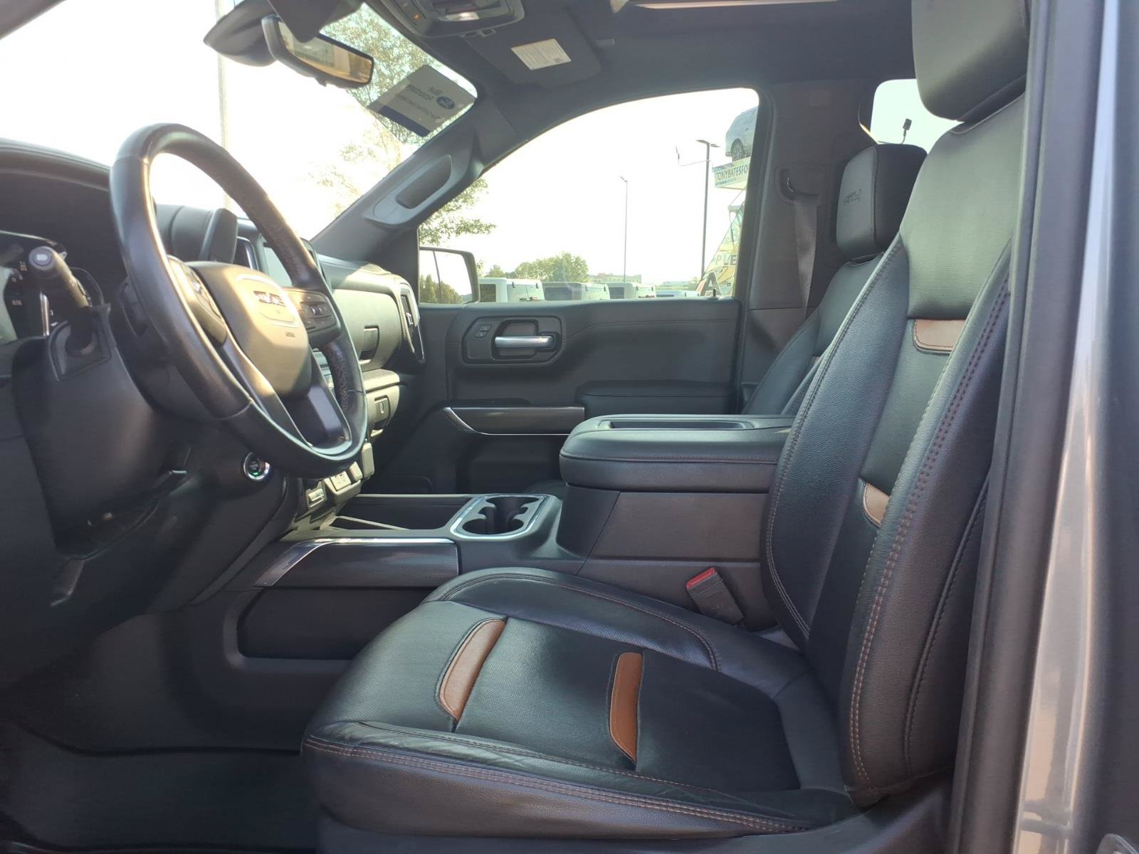 Used 2021 GMC Sierra 1500 AT4 w/ AT4 Premium Package AWD/4WD image 10