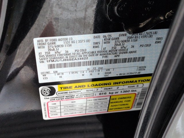 Certified 2025 Ford Expedition Active AWD/4WD image 34
