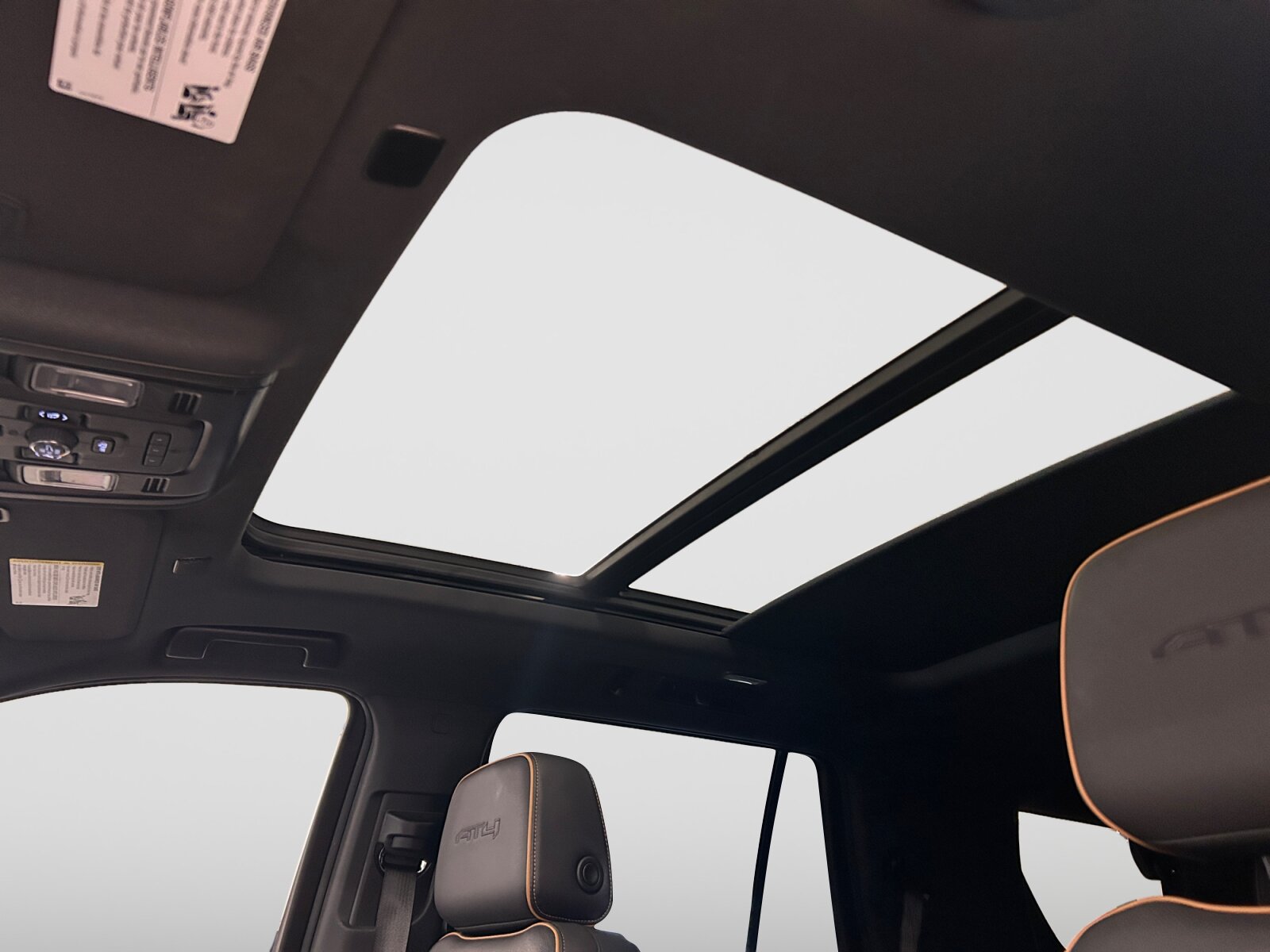 Used 2024 GMC Yukon AT4 w/ Max Trailering Package AWD/4WD image 12