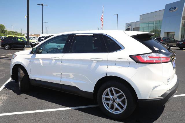 Certified 2024 Ford Edge SEL w/ Convenience Package AWD/4WD image 16