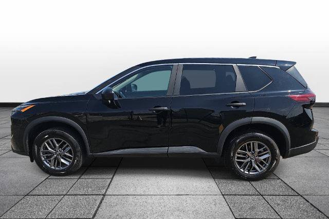 Used 2024 Nissan Rogue S AWD/4WD image 8