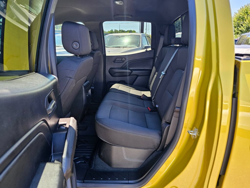 Used 2023 Chevrolet Colorado Trail Boss w/ Technology Package AWD/4WD image 12